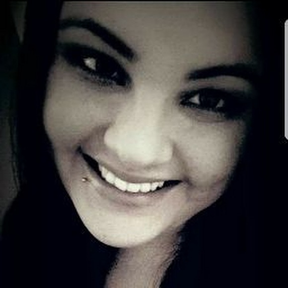 Meet your Posher, Amanda - Picture 1 of 1